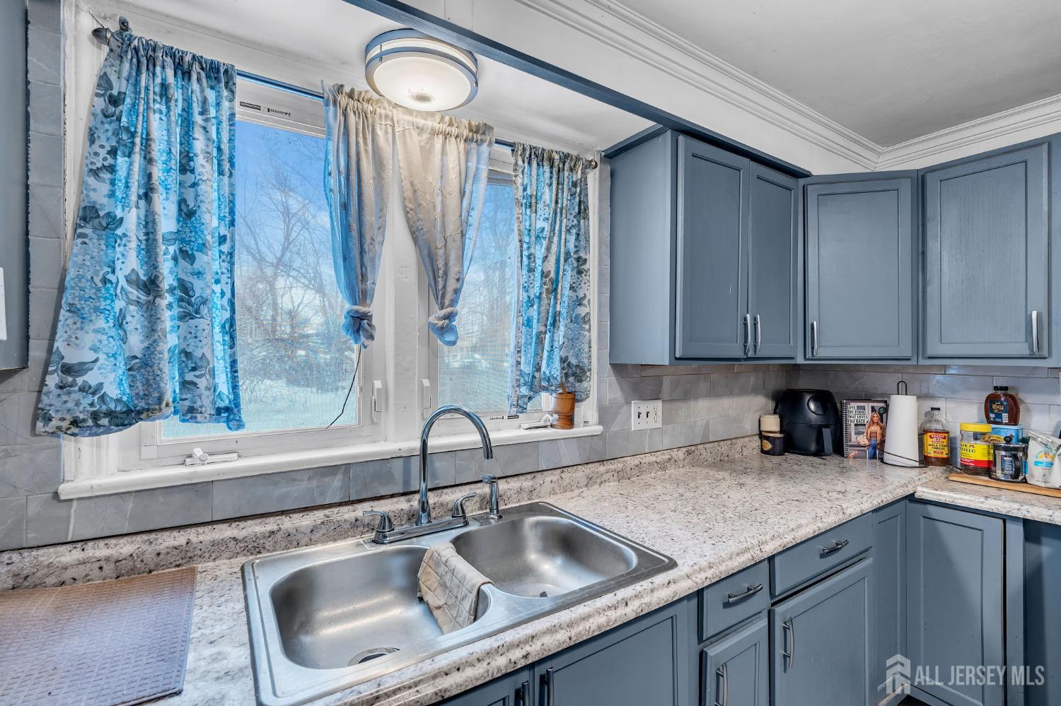 821 Front Street Dunellen, NJ 08812 - Photo 6 of 18