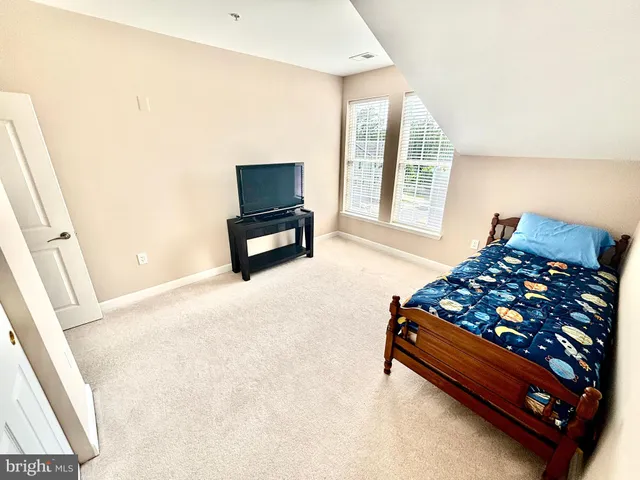 $427,400 | 600 Edelen Station Place, Unit 7402, La Plata, MD 20646