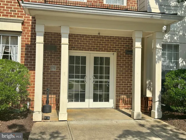 $427,400 | 600 Edelen Station Place, Unit 7402, La Plata, MD 20646