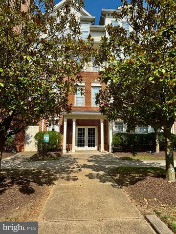 $427,400 | 600 Edelen Station Place, Unit 7402, La Plata, MD 20646
