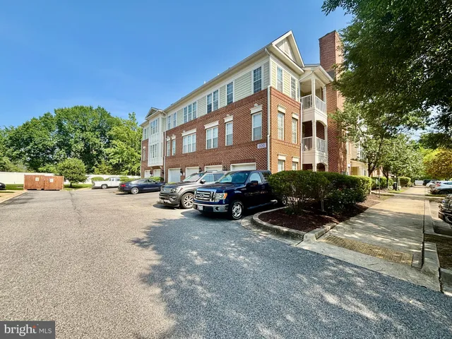 $427,400 | 600 Edelen Station Place, Unit 7402, La Plata, MD 20646