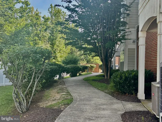 $427,400 | 600 Edelen Station Place, Unit 7402, La Plata, MD 20646