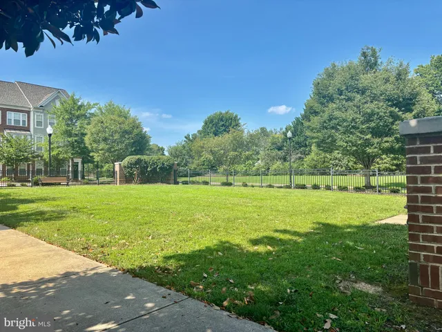 $427,400 | 600 Edelen Station Place, Unit 7402, La Plata, MD 20646