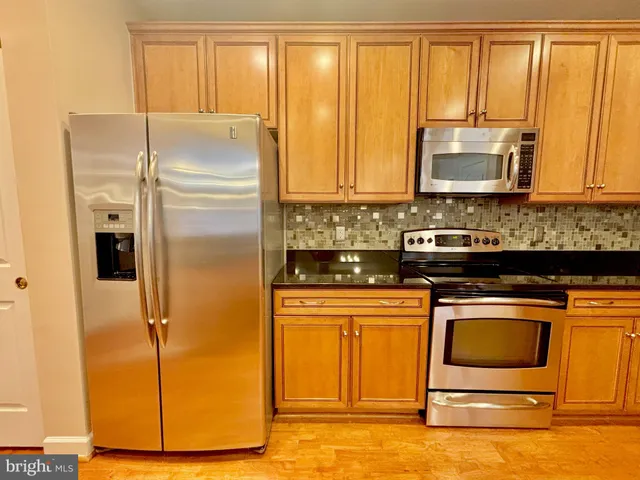 $427,400 | 600 Edelen Station Place, Unit 7402, La Plata, MD 20646