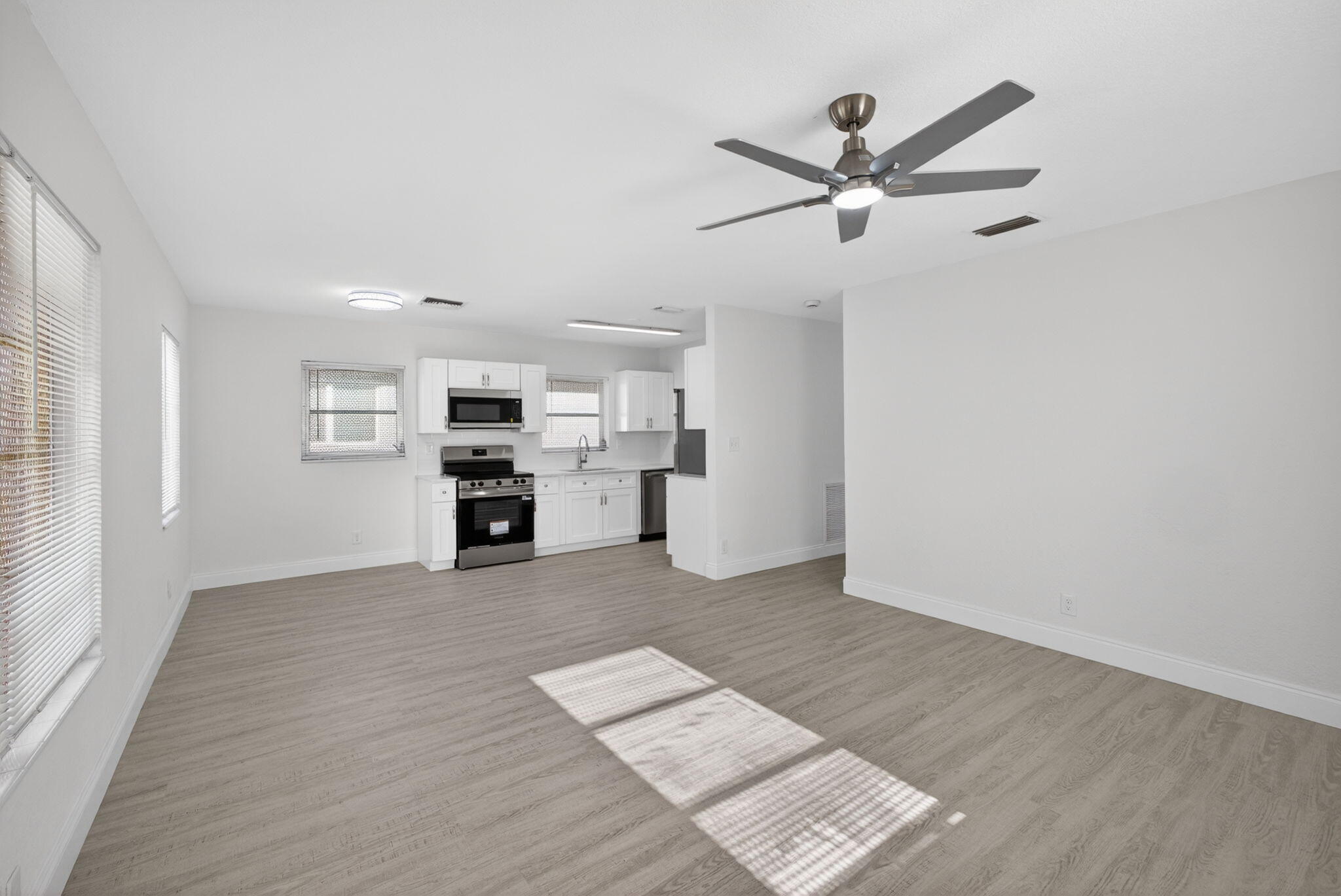 1440 AC Evans Street Riviera Beach, FL 33404 - Photo 4 of 13 12-web-or-mls-5D1A7188