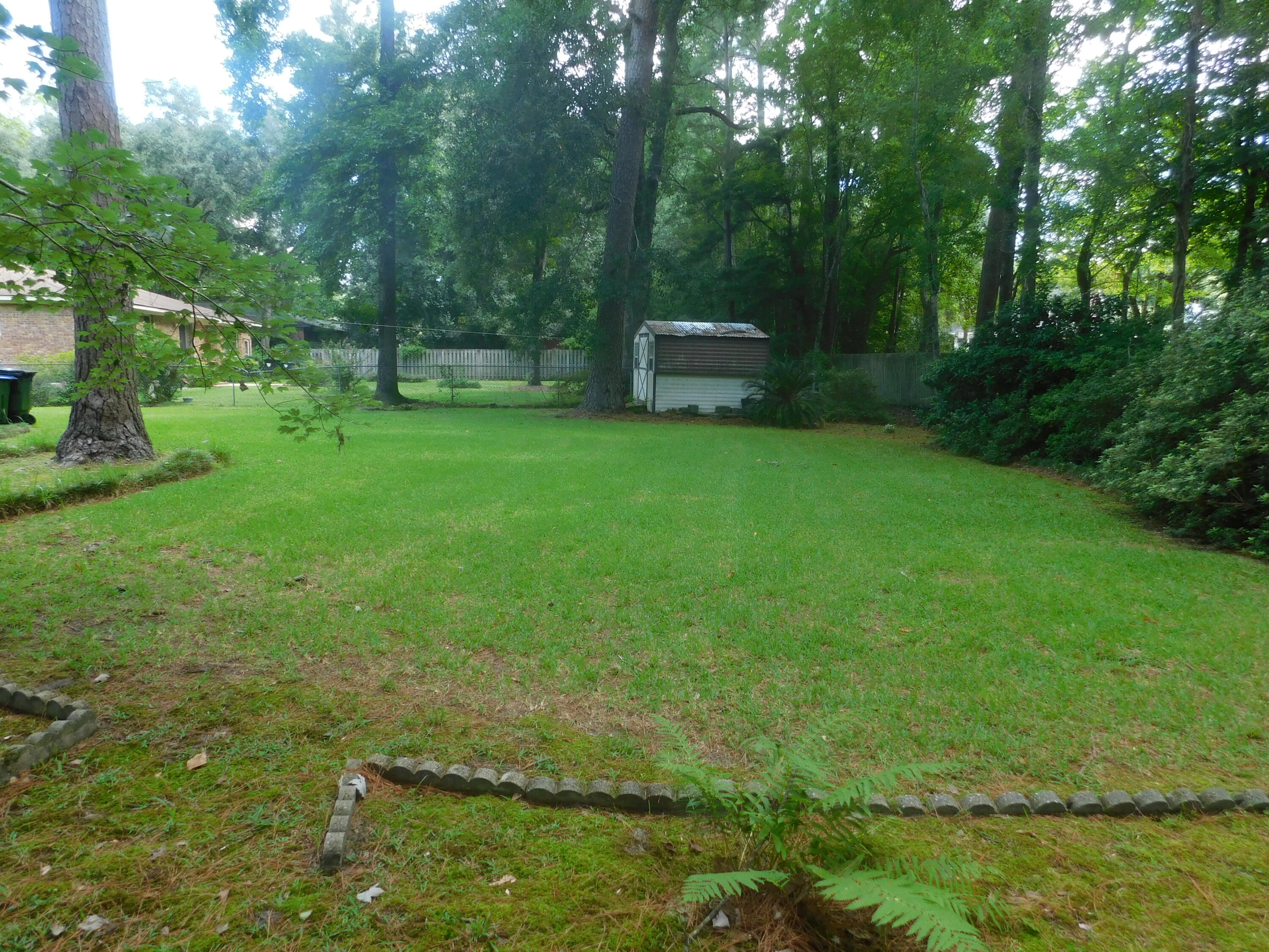 318 Heber Road Summerville, SC 29485 - Photo 5 of 21 DSCN0372