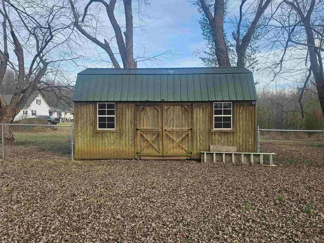 $115,000 | 686 Airport Road, Metropolis, IL 62960