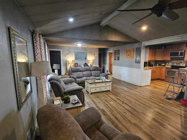 $115,000 | 686 Airport Road, Metropolis, IL 62960