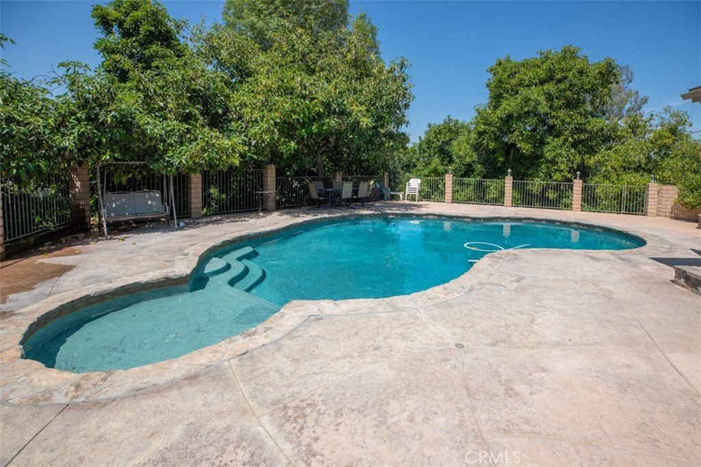 1566 Heather Lane Riverside, CA 92504 - Photo 31 of 61
