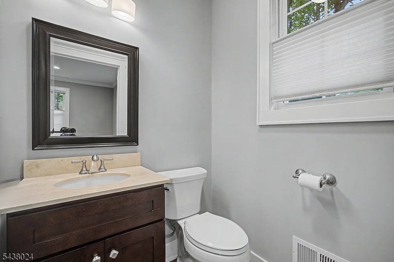 8 Phyllis Place Randolph, NJ 07869 - Photo 14 of 19
