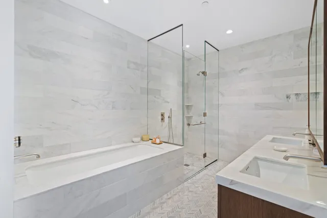 $3,250,000 | 180 Front Street, Unit 17E | DUMBO