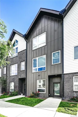 $3,200 | 5268 West 16th Avenue, Lakewood, CO 80214