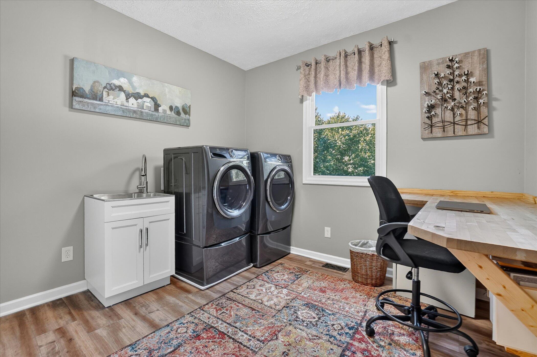 325 Priest Road Owosso, MI 48867 - Photo 24 of 86 Laundry/Bedroom 2