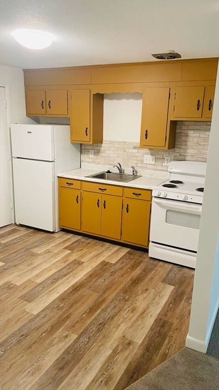 881 Main Street, Unit 4 Walpole, MA 02081 - Photo 10 of 15 Gallery Image 10