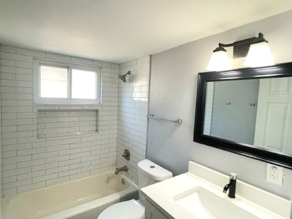 2504 Manor Circle, Unit A Austin, TX 78723 - Photo 13 of 17