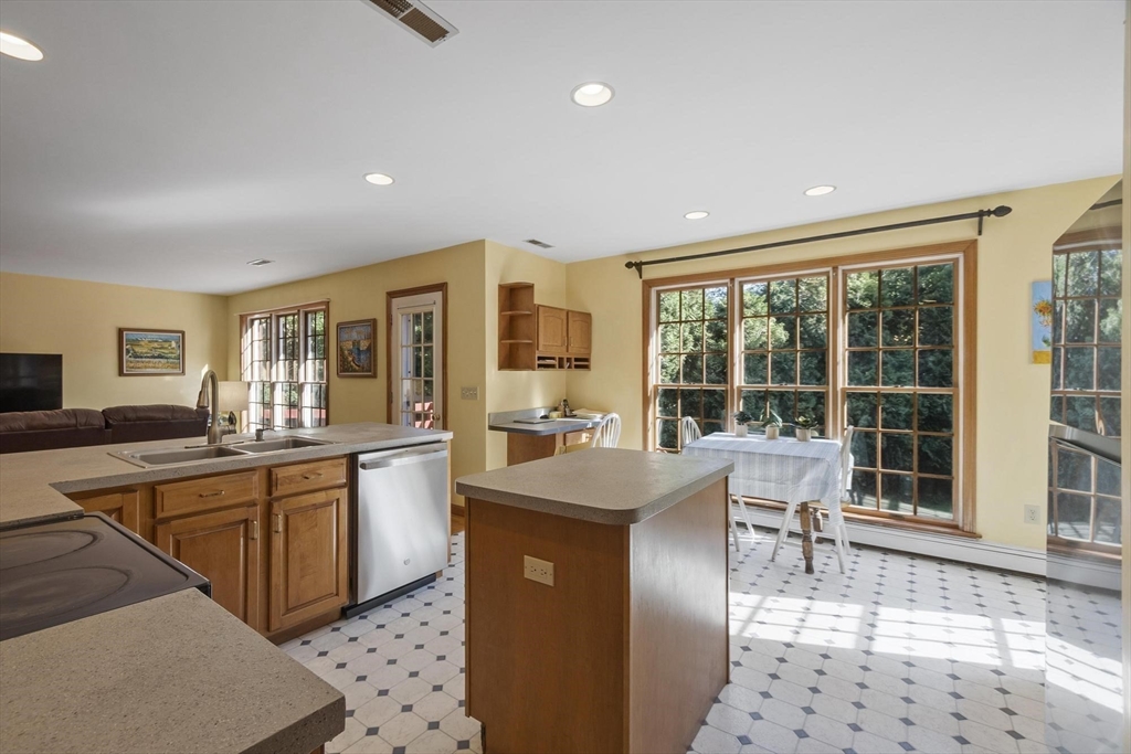 3 Farmstead Way Littleton, MA 01460 - Photo 14 of 41 Gallery Image 14