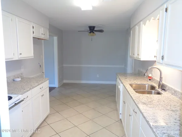 $1,695 | 6041 Blocker Street, Olive Branch, MS 38654