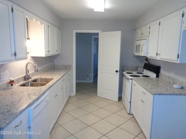 $1,695 | 6041 Blocker Street, Olive Branch, MS 38654