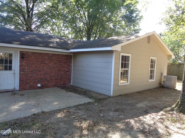 $1,695 | 6041 Blocker Street, Olive Branch, MS 38654