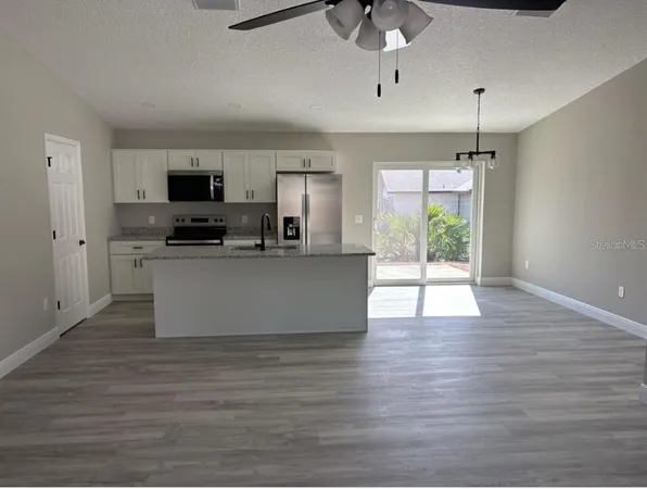 $1,550 | 2434 West Menores Drive, Citrus Springs, FL 34434