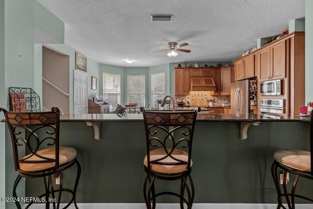 8225 Hardwood Landing Road St. Augustine, FL 32092 - Photo 8 of 126 Hardwood 2 Breakfast Bar Close up