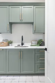 $872,000 | 202 Sabal Grv Lane, Youngsville, LA 70592