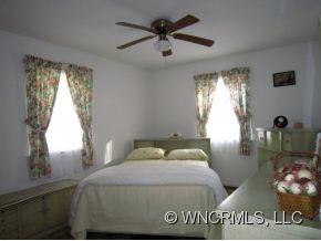 29 Rippling Stream Drive Candler, NC 28715 - Photo 17 of 24 Gallery Image 17