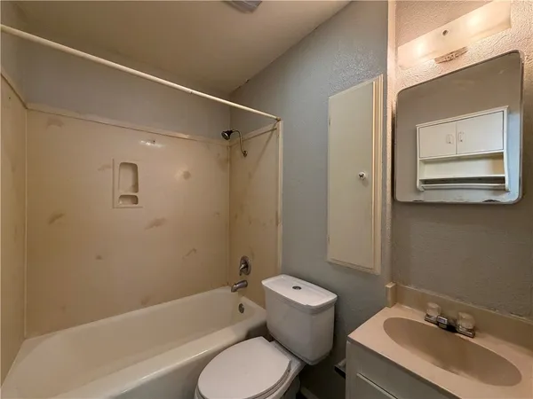 $1,550 | 4925 Jo Ann Street, Corpus Christi, TX 78415