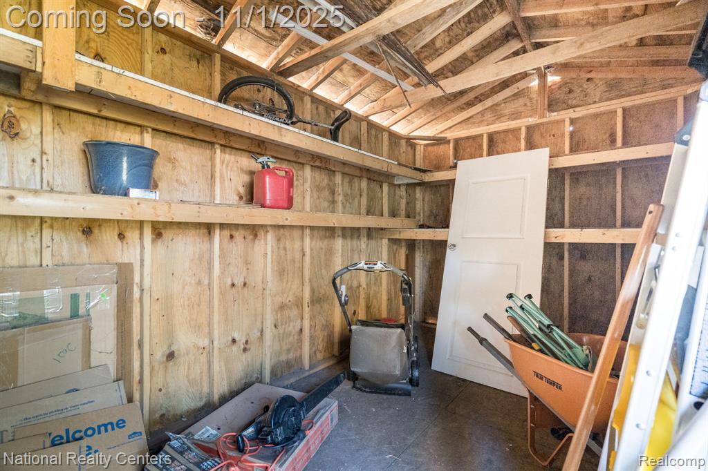 3748 Minton Road Lake Orion, MI 48359 - Photo 34 of 37 Gallery Image 34