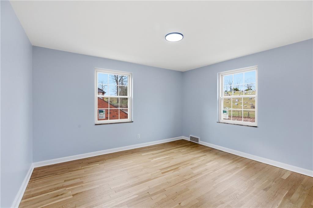 772 Scott Road Pittsburgh, PA 15228 - Photo 18 of 30