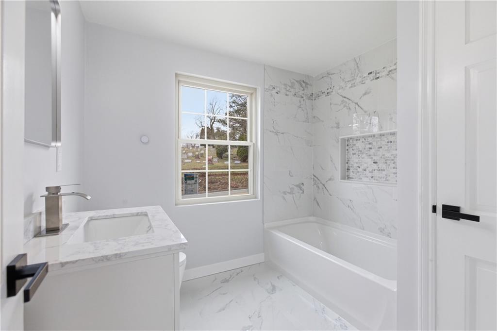 772 Scott Road Pittsburgh, PA 15228 - Photo 20 of 30