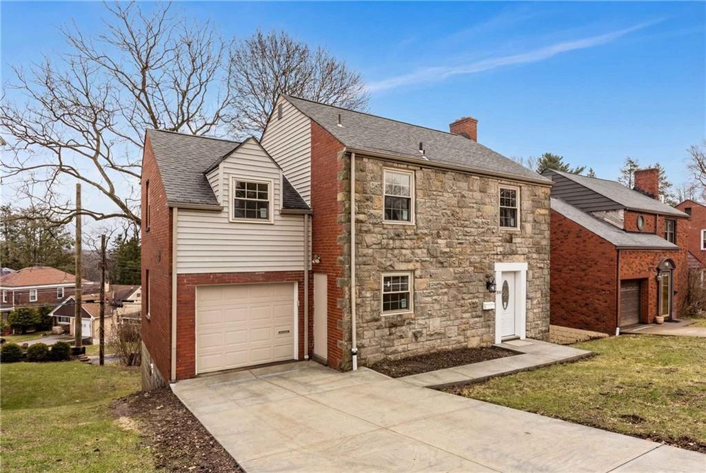 772 Scott Road Pittsburgh, PA 15228 - Photo 3 of 30