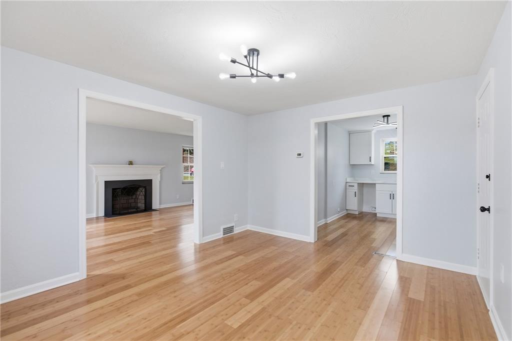 772 Scott Road Pittsburgh, PA 15228 - Photo 8 of 30