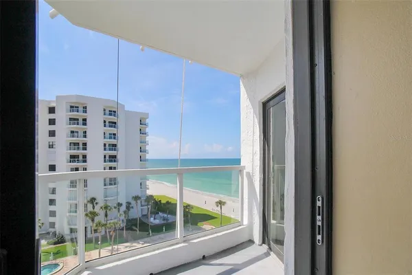 $7,500 | 1050 Longboat Club Road, Unit 702, Longboat Key, FL 34228