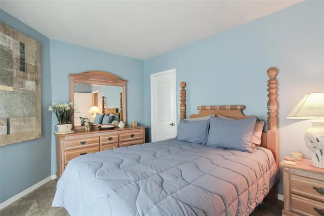 $7,500 | 1050 Longboat Club Road, Unit 702, Longboat Key, FL 34228