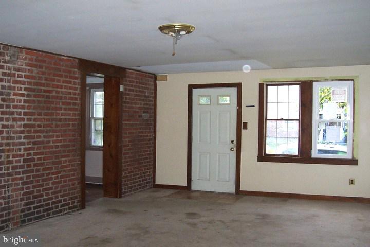 1515 Minnesota Road Camden, NJ 08104 - Photo 6 of 14 Livingroom