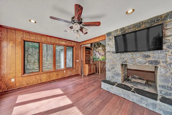 a view of an empty room and window