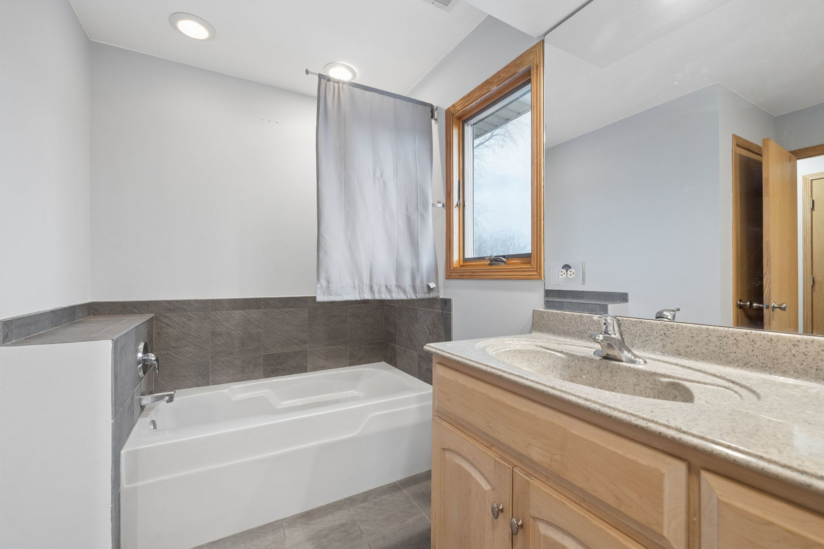 9136 Pembroke Lane Bridgeview, IL 60455 - Photo 22 of 30