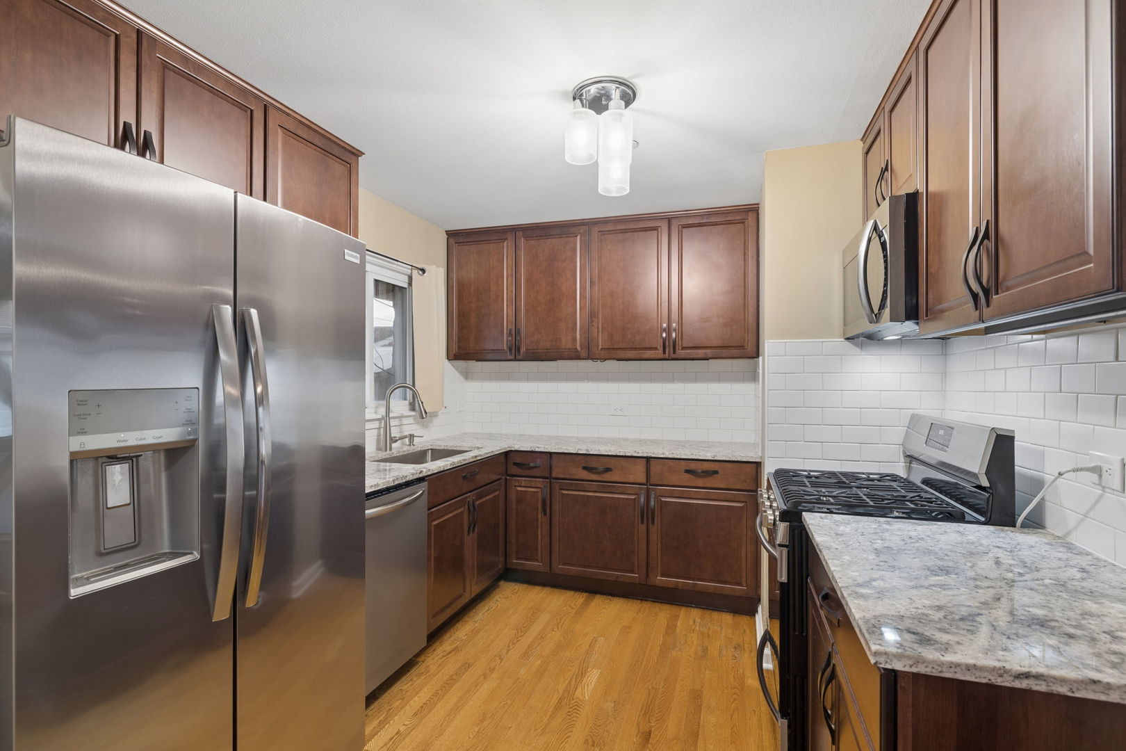 9136 Pembroke Lane Bridgeview, IL 60455 - Photo 6 of 30