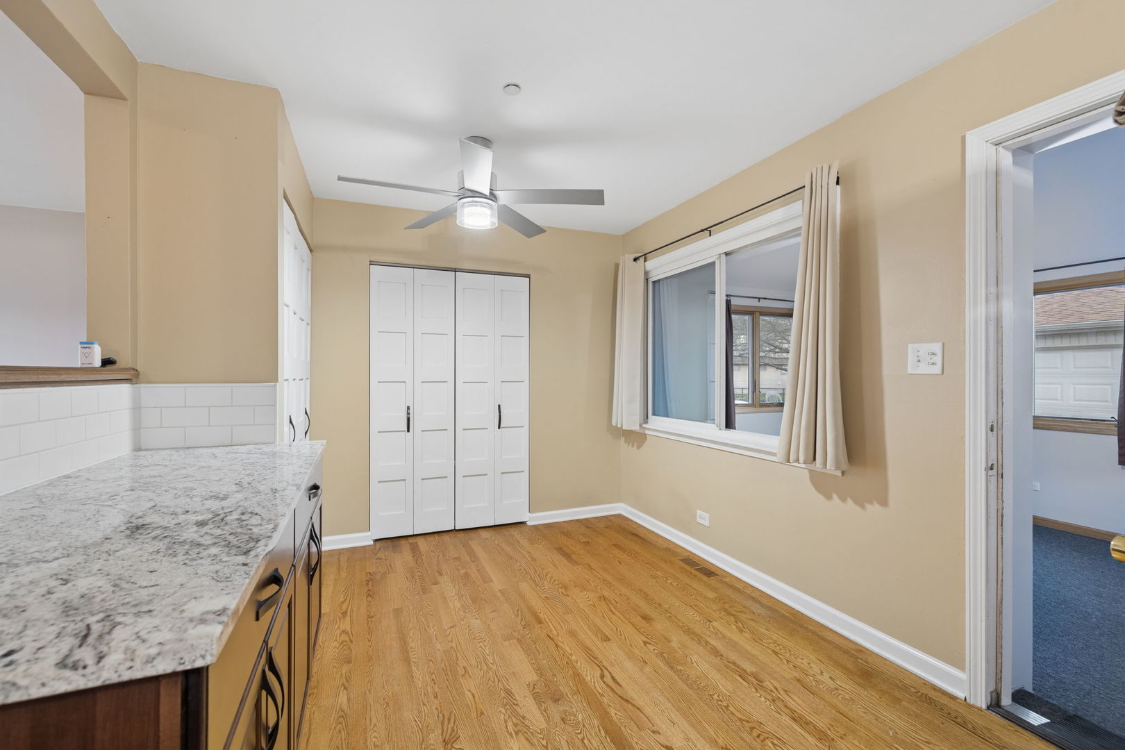 9136 Pembroke Lane Bridgeview, IL 60455 - Photo 8 of 30