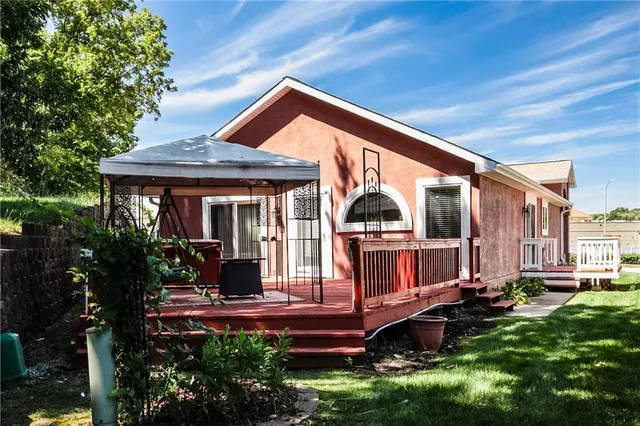 $340,000 | 7809 North Cherry Street, Kansas City, MO 64118