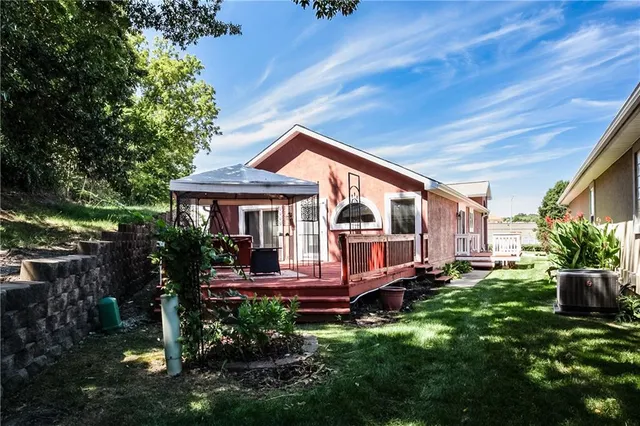 $340,000 | 7809 North Cherry Street, Kansas City, MO 64118