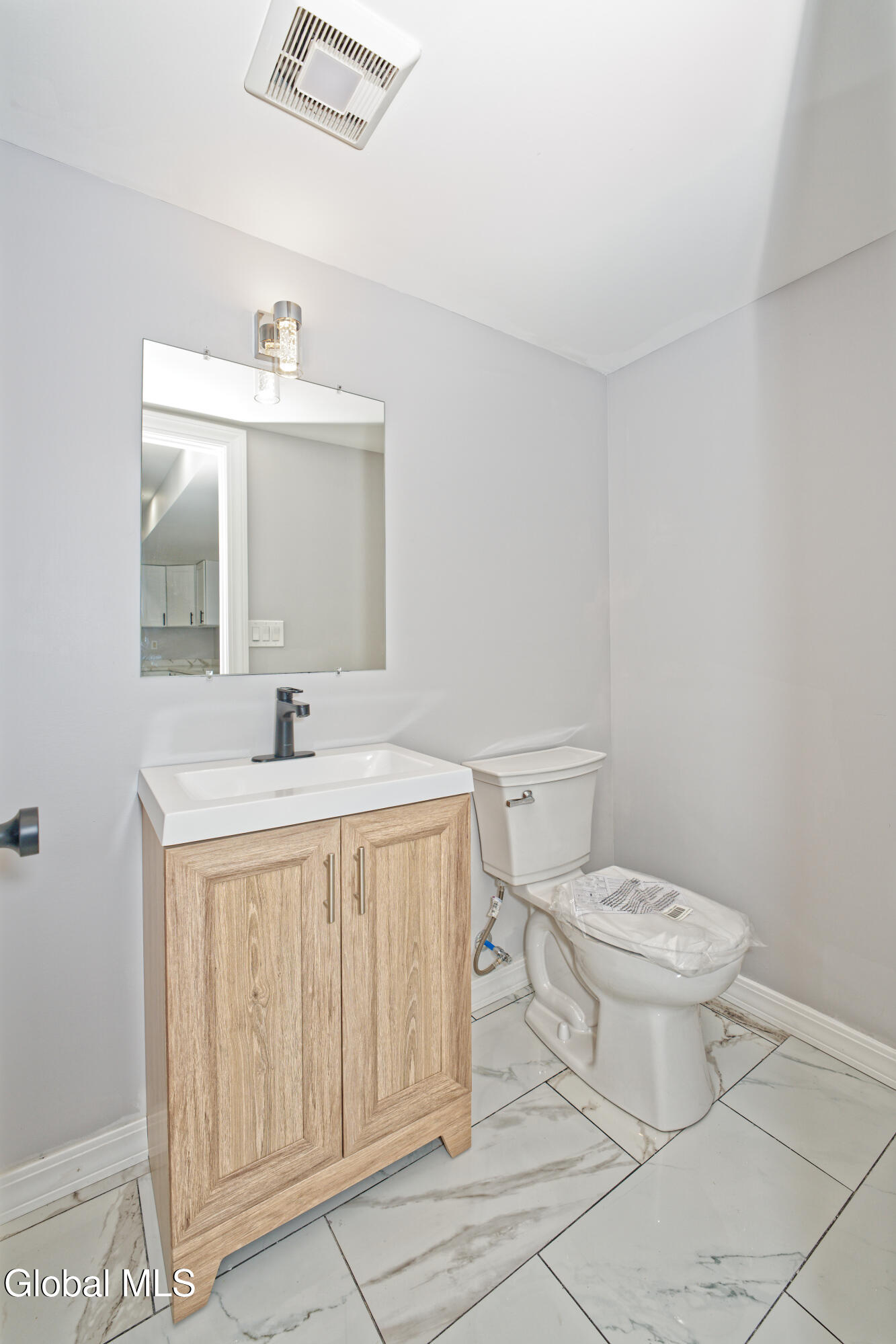 22 Natick Street Colonie, NY 12205 - Photo 24 of 29 Bathroom 3