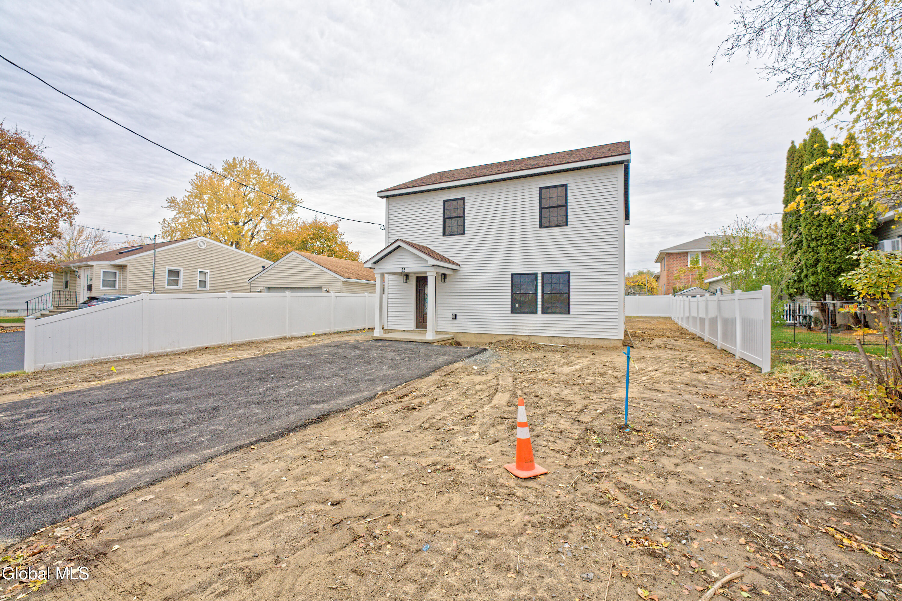 22 Natick Street Colonie, NY 12205 - Photo 4 of 29 0 Front 3