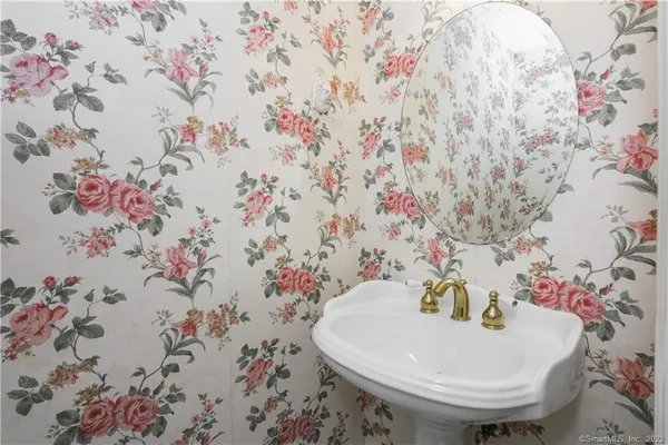 $5,500 | 60 Greenwich Hills Drive, Unit 60, Greenwich, CT 06831