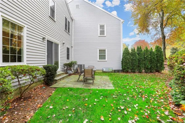 $5,500 | 60 Greenwich Hills Drive, Unit 60, Greenwich, CT 06831