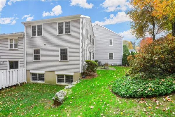 $5,500 | 60 Greenwich Hills Drive, Unit 60, Greenwich, CT 06831