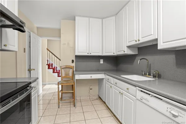 $5,500 | 60 Greenwich Hills Drive, Unit 60, Greenwich, CT 06831