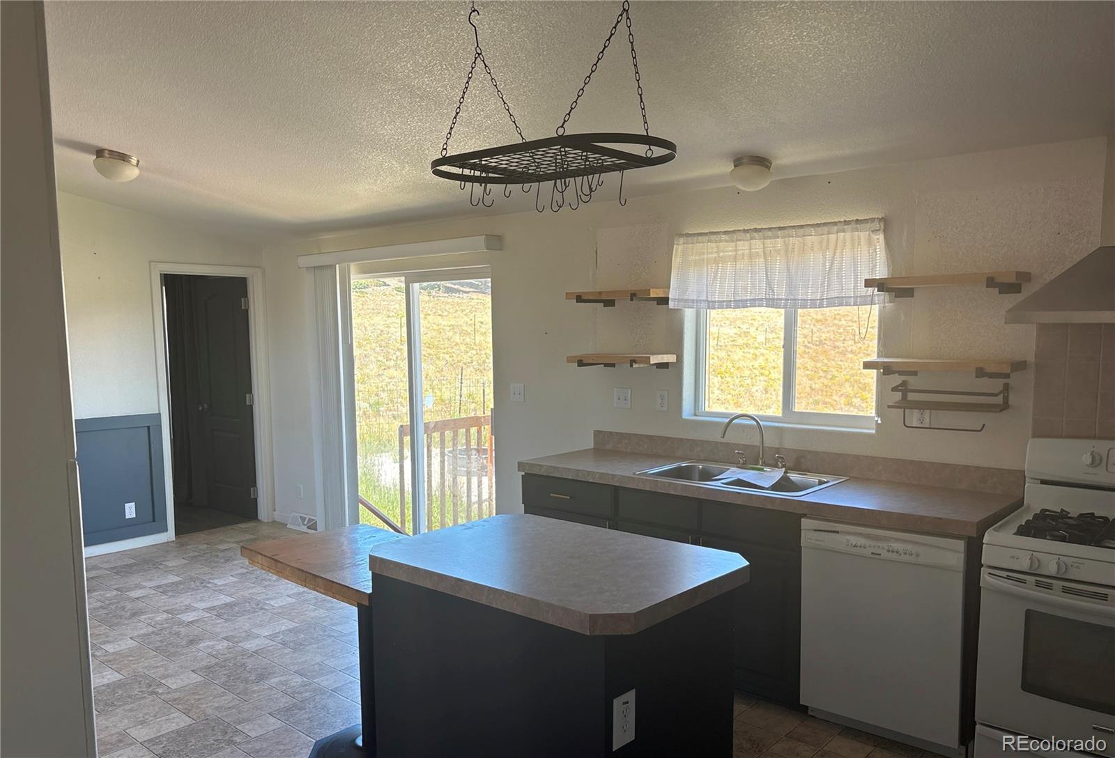 1326 Kaufman Road Hartsel, CO 80449 - Photo 3 of 15 Gallery Image 3