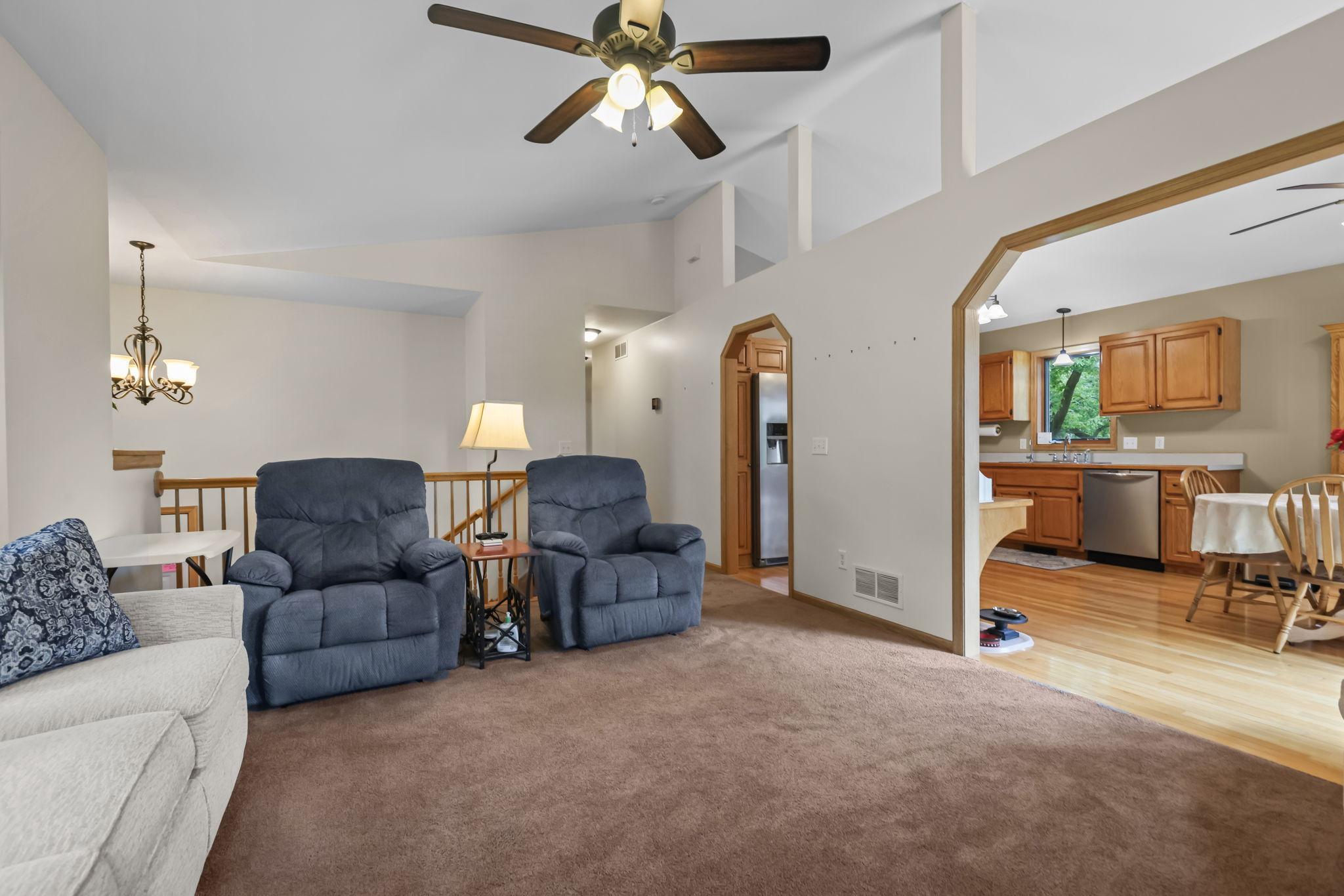 440 Grove Road Wyoming, MN 55092 - Photo 14 of 34